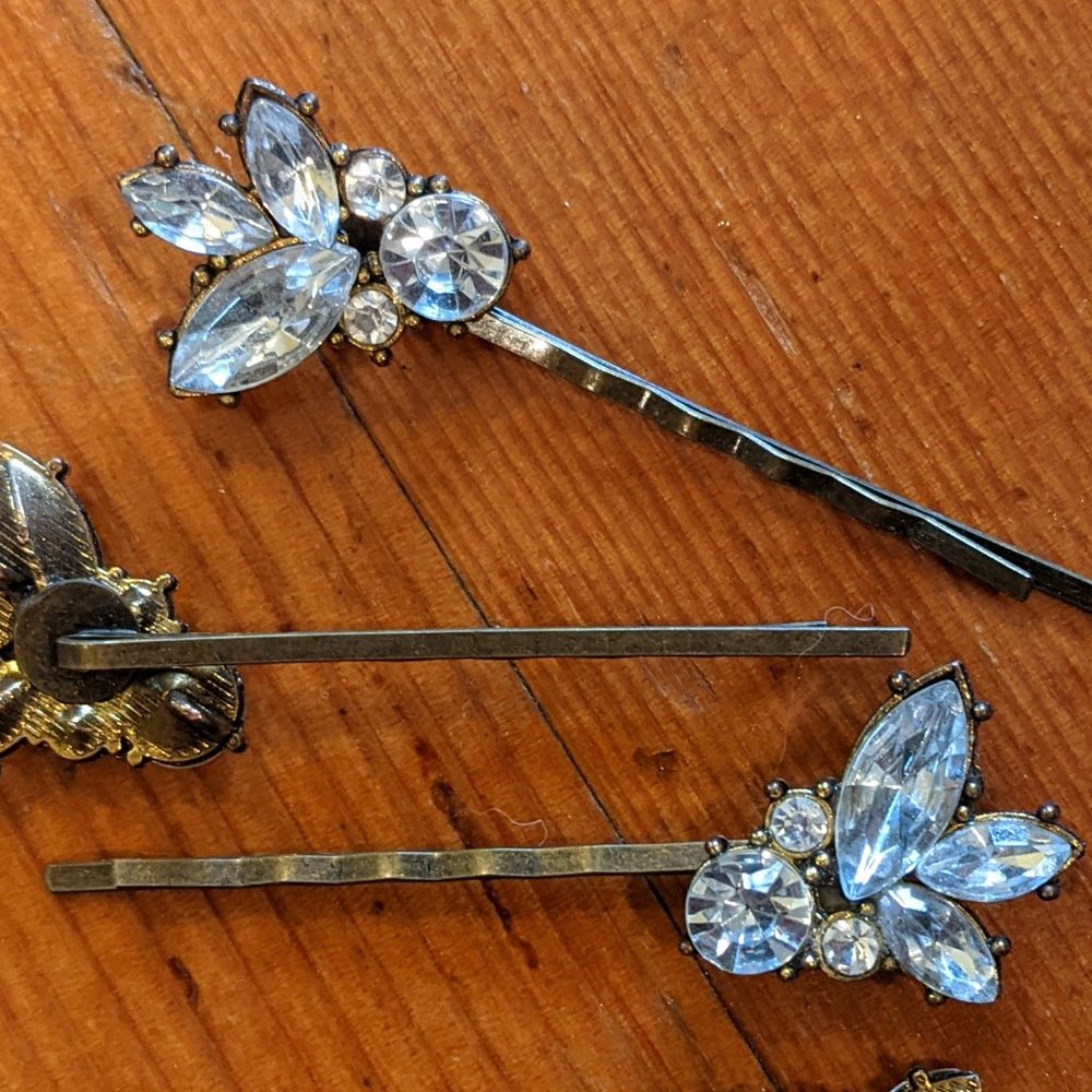4 Crystal Hair Pins